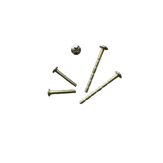 Skruer i guld/messing farve