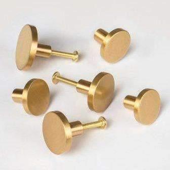 Grebet Metal greb Rund møbelknop i børstet messing (Ø: 25mm - 28mm - 33mm)